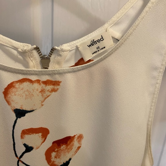 Aritzia Wilfred top - Picture 2 of 3